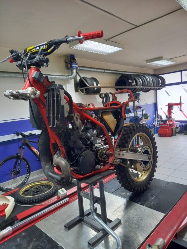 Yamaha YZ 250 – Image 4