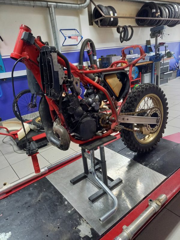 Yamaha YZ 250 – Image 10