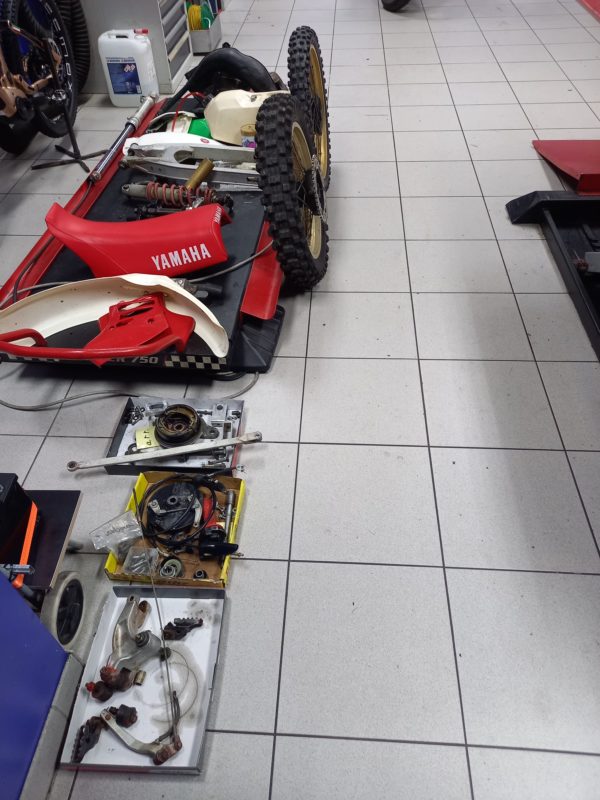 Yamaha YZ 250 – Image 12