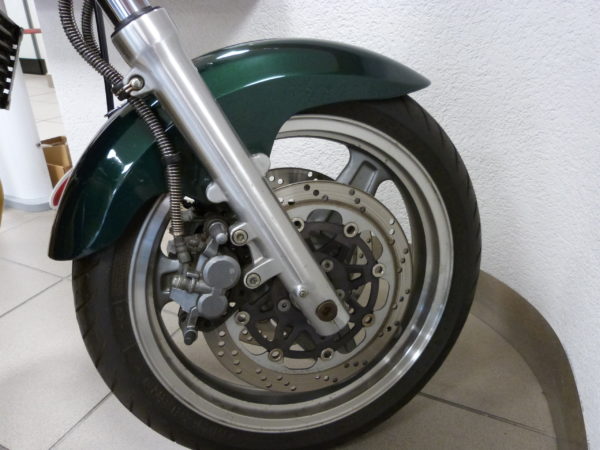 Kawasaki Zephyr 750 – Image 11